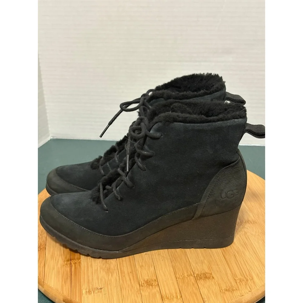 UGG Lakesider‎ Zip Puff Black Waterproof Suede Wedge Boots 1103822 Womens 10